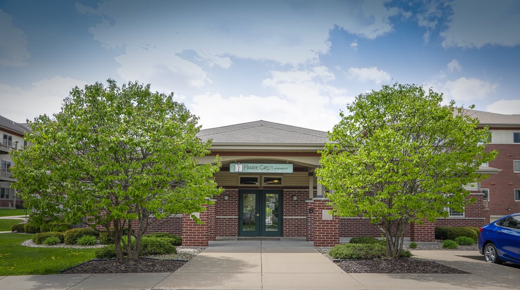 Prairie Crest Apartments - Regency Property Management - 388A5896-HDR